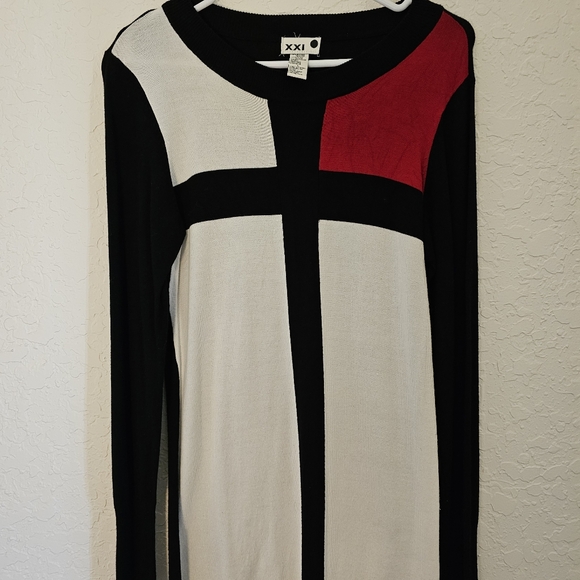 Color Block Sweater Dress - Picture 11 of 12